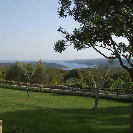 Fuer 10 Personen Ca 235 Qm In Stanisovi, Istrien Bucht Von Rasa * Koromačno